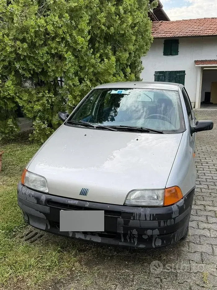 Usata Fiat Punto 60 CV (44 kW) 1998 Grigio Berlina