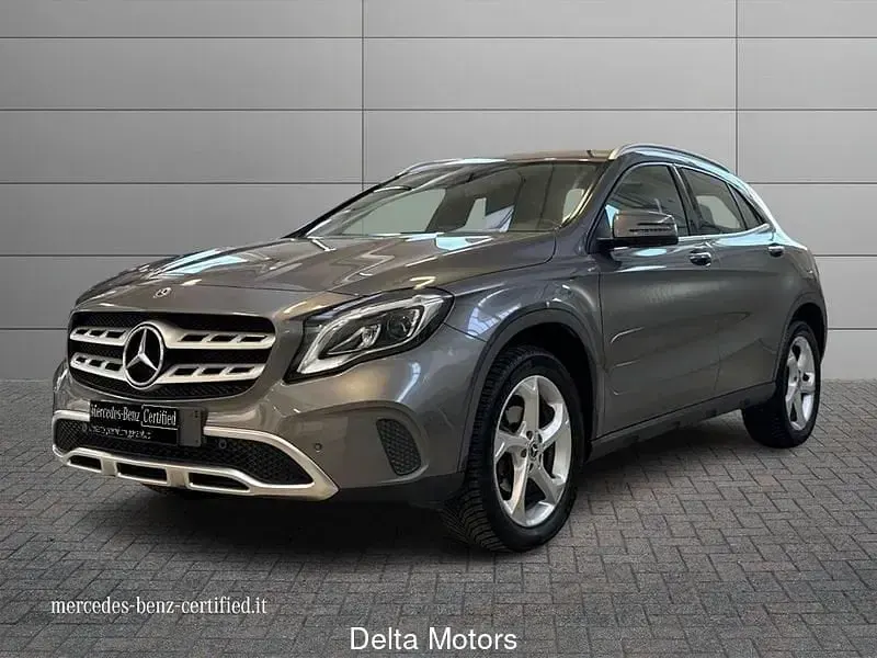 Usata Mercedes GLA200 136 CV (100 kW) 2019 SUV