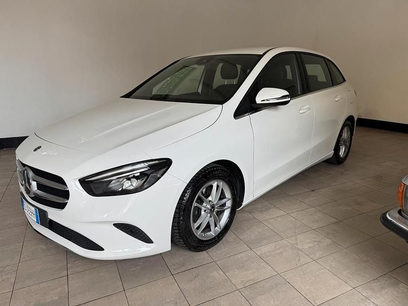 Usata Mercedes B180 136 CV (100 kW) 2019 Bianco Utilitaria