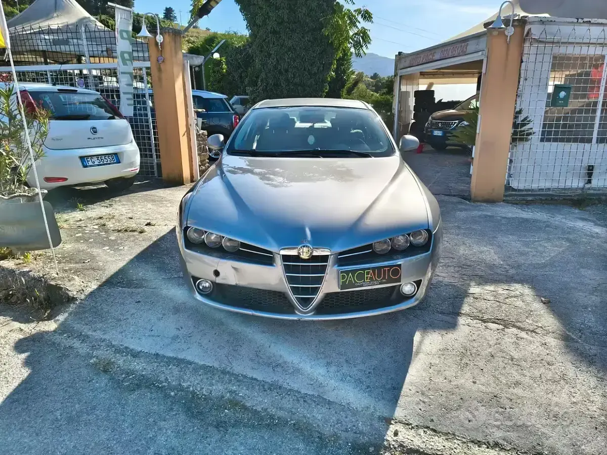 Usata Alfa Romeo 159 150 CV (110 kW) 2006 Grigio Berlina