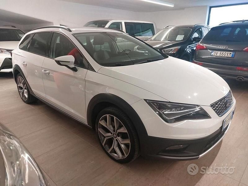 Usado Seat Leon X-Perience 4Drive 184 CV (135 kW) 2016 Blanco Familiar