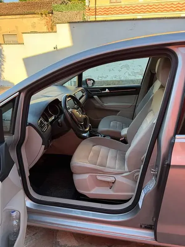 Usata VW Golf Sportsvan Highline 110 CV (80 kW) 2015 Beige Monovolume
