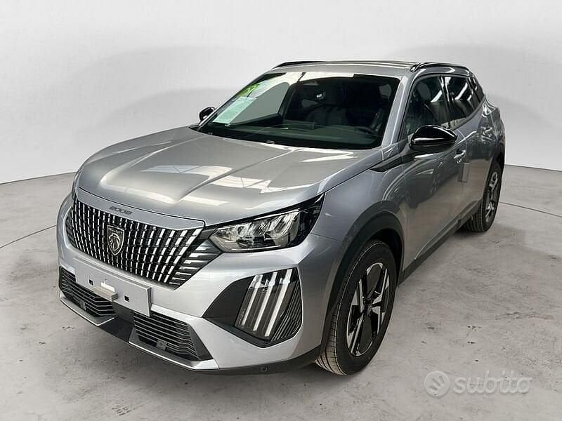 Usata Peugeot 2008 Allure 102 CV (75 kW) 2025 Grigio SUV