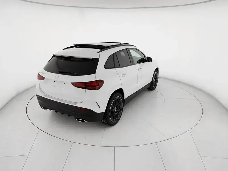 Nuova Mercedes GLA200 AMG line 150 CV (110 kW) 2026 Bianco SUV