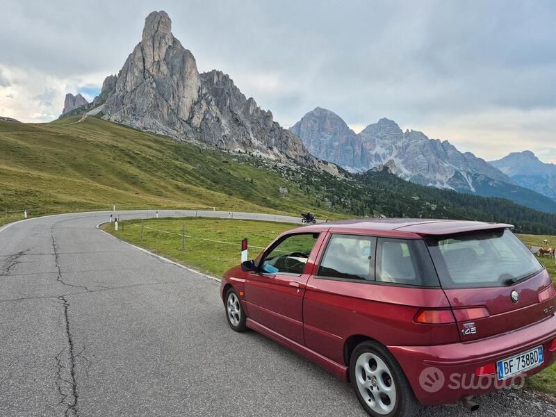Rosso Usata 1999 Alfa Romeo 145 Due volumi | 3200 € - Immagine 1/4