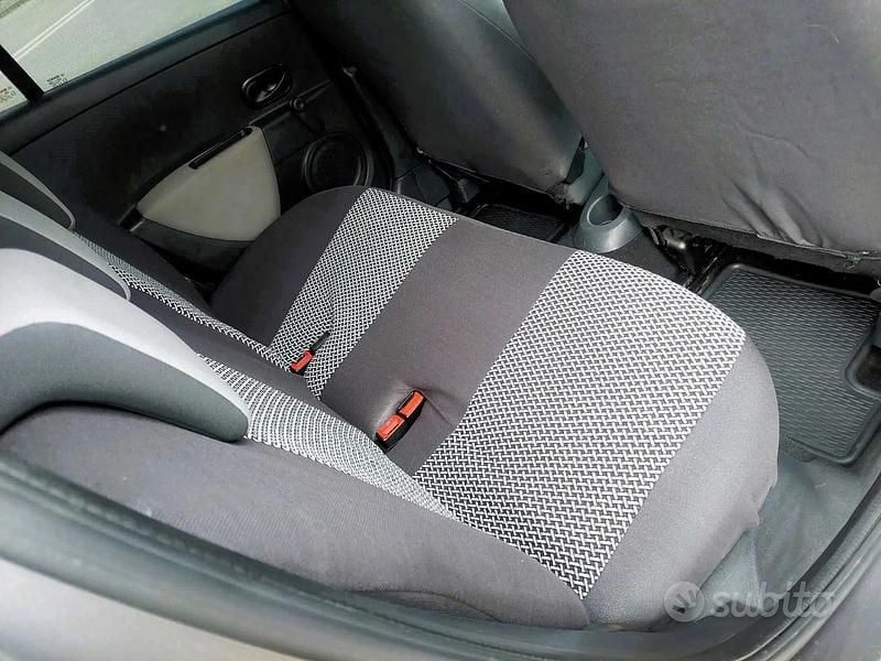 Usata Renault Clio IV Dynamique 75 CV (55 kW) 2012 Grigio Berlina