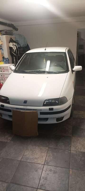 Usata Fiat Punto 133 CV (97 kW) 1995 Berlina