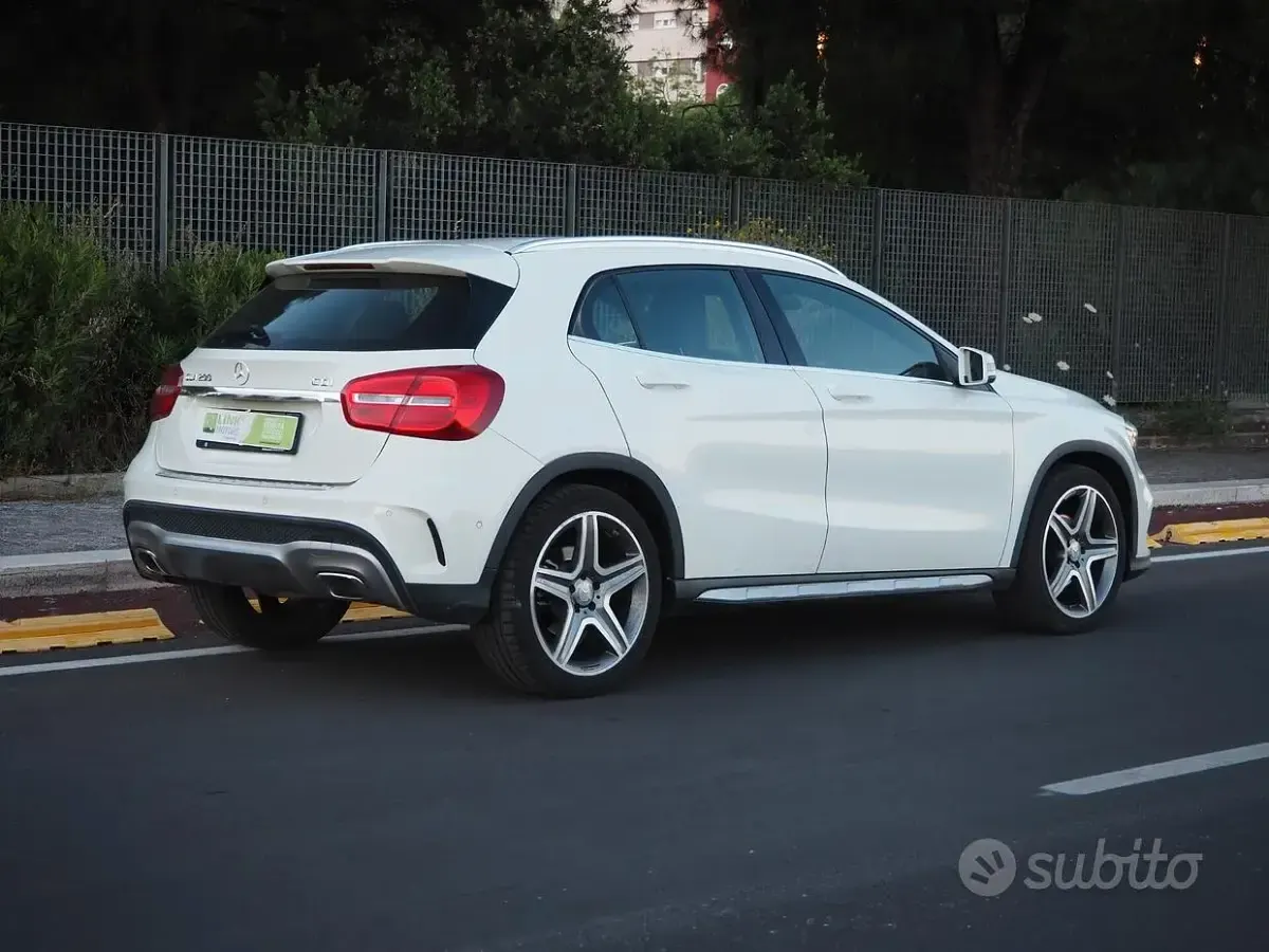 Occasion Mercedes GLA200 Premium 136 ch (100 kW) 2015 Blanc SUV