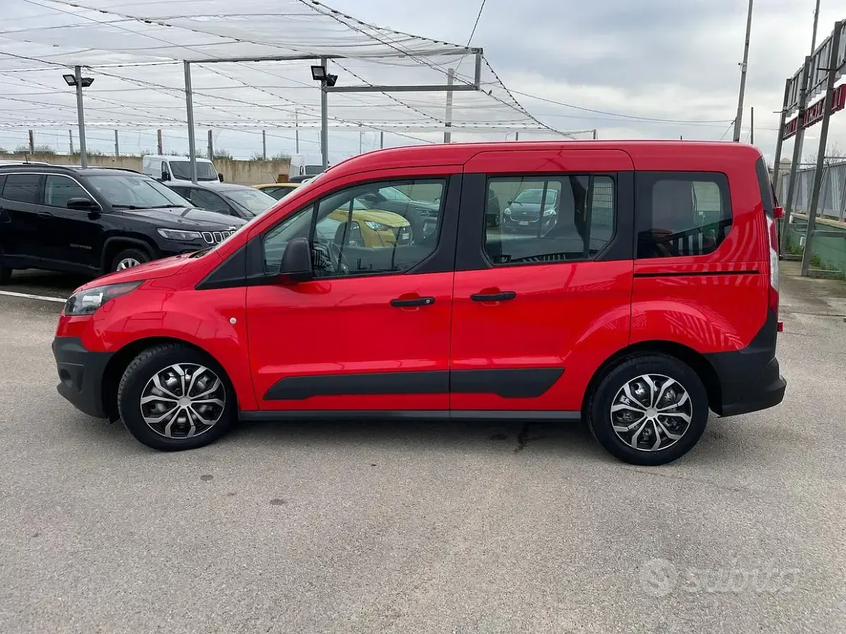 Usata Ford Transit Connect 101 CV (74 kW) 2016 Rosso Monovolume
