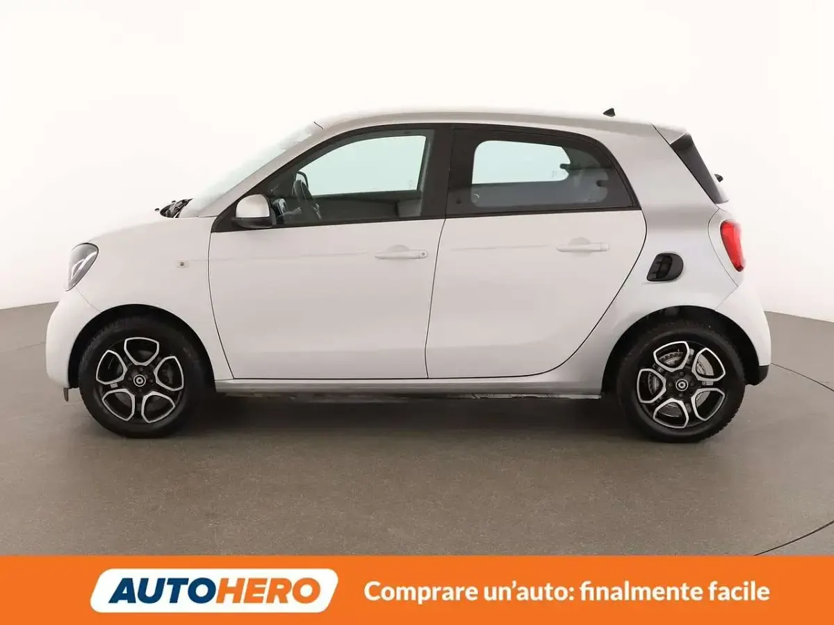 Usata Smart ForFour Electric Drive Prime 60 kW (82 CV) 2018 Bianco Utilitaria