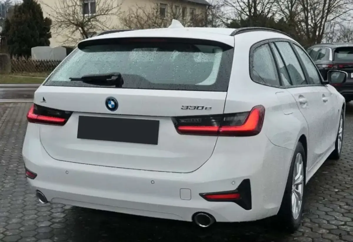 Usata BMW 330 Advantage 252 CV (185 kW) 2022 Bianco Station wagon