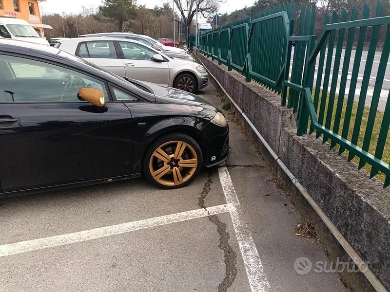 Usata Seat Leon FR 200 CV (147 kW) 2007 Nero Utilitaria