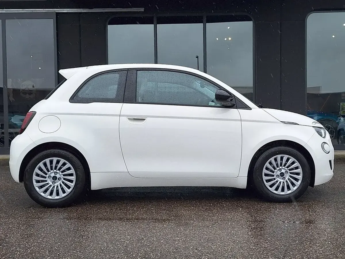 Nuova Fiat 500 Pop 65 CV (47 kW) 2026 Bianco Berlina