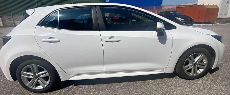 Usata Toyota Corolla Active 98 CV (72 kW) 2022 Bianco Berlina