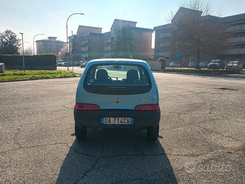Usata Fiat 600 54 CV (39 kW) 2006 Utilitaria