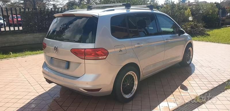 Usata VW Touran 150 CV (110 kW) 2020 Grigio Monovolume