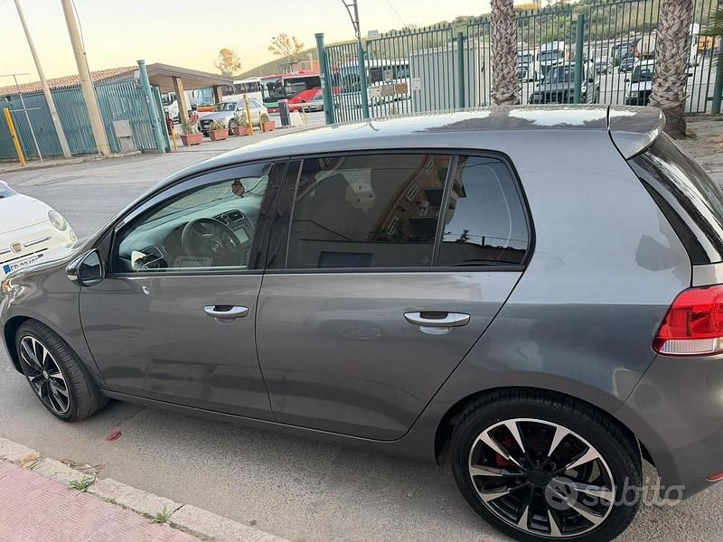 Usata VW Golf VI 105 CV (77 kW) 2010 Grigio Utilitaria