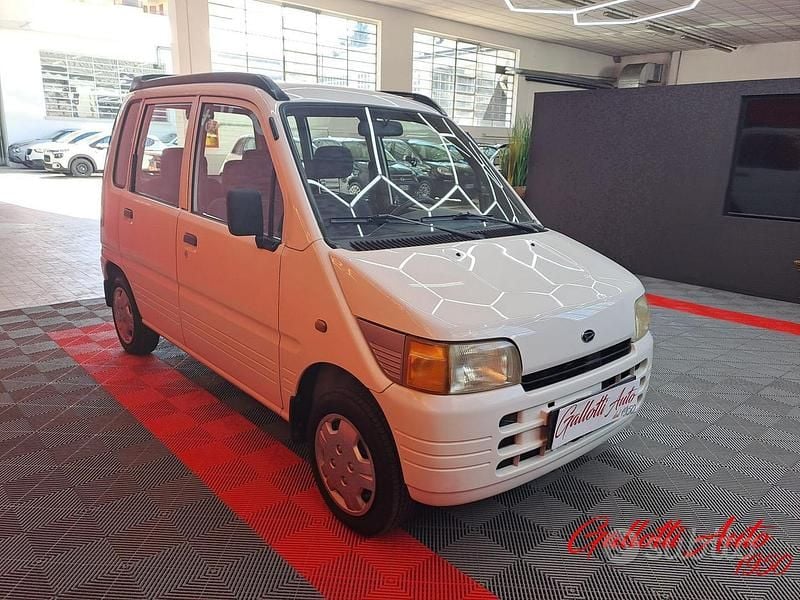 Usata Daihatsu Move 44 CV (32 kW) 1998 Bianco Monovolume