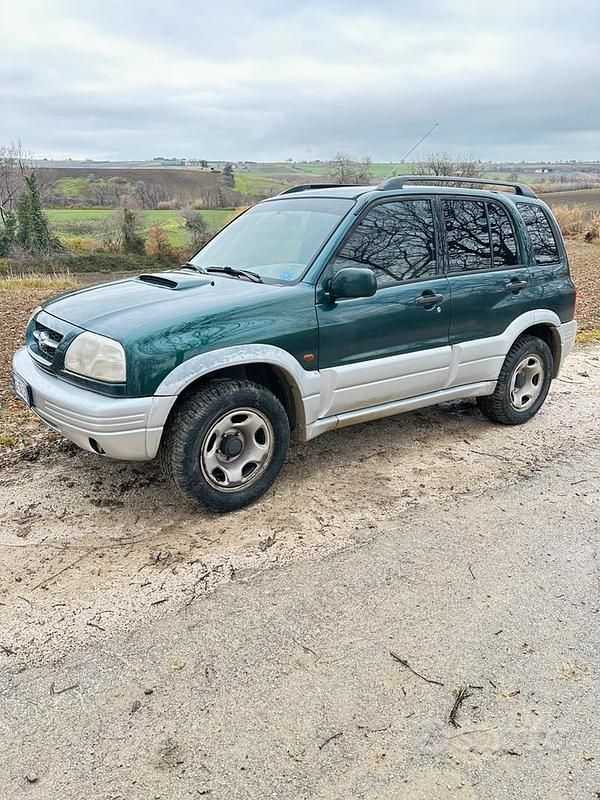 Verde Usata 1999 Suzuki Vitara SUV | 5500 € - Immagine 1/4