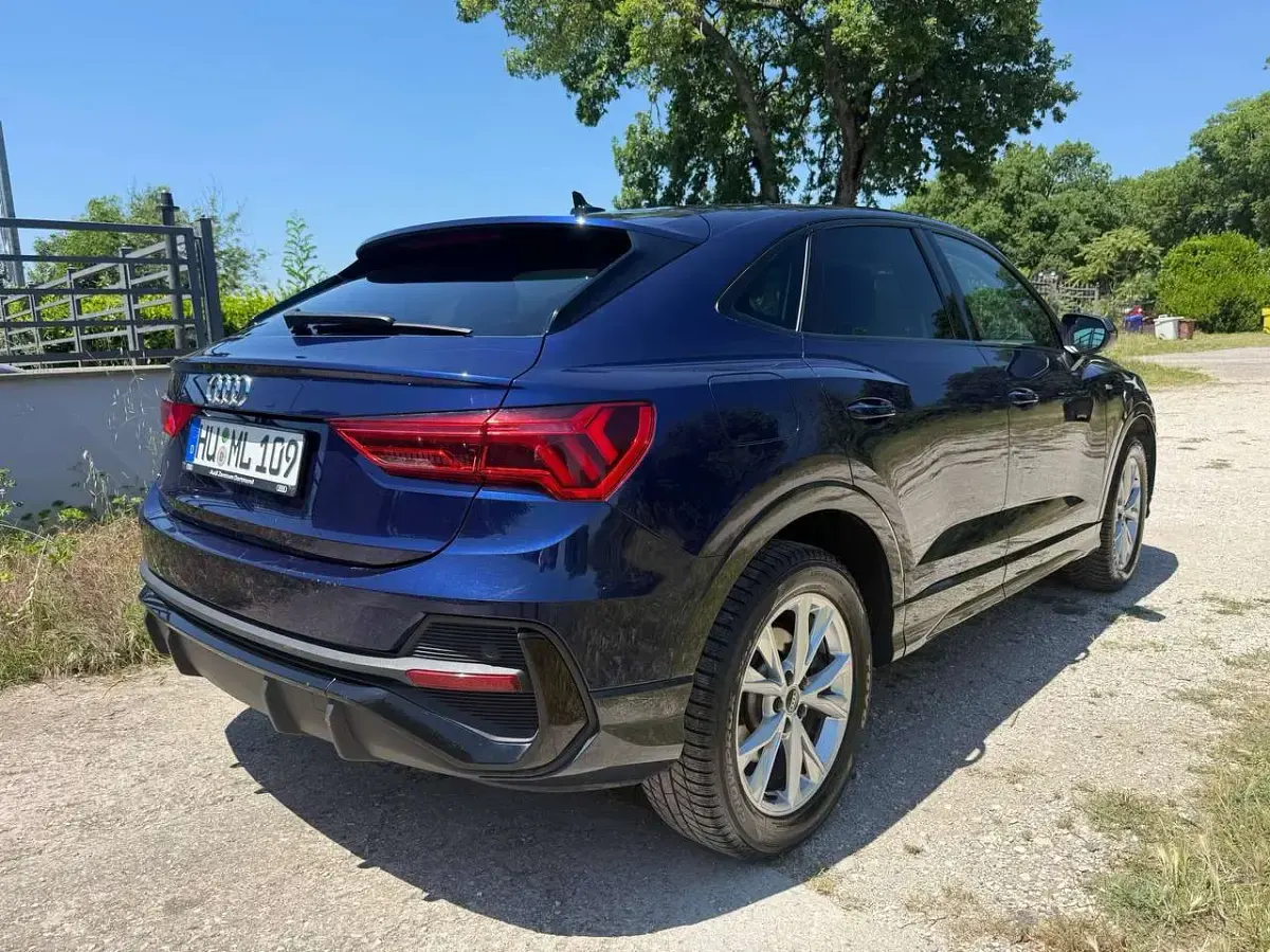 Usata Audi Q3 Sportback S-Line 245 CV (180 kW) 2021 Blu/azzurro SUV