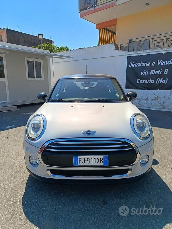 Usata Mini Cooper 116 CV (85 kW) 2017 Grigio Utilitaria