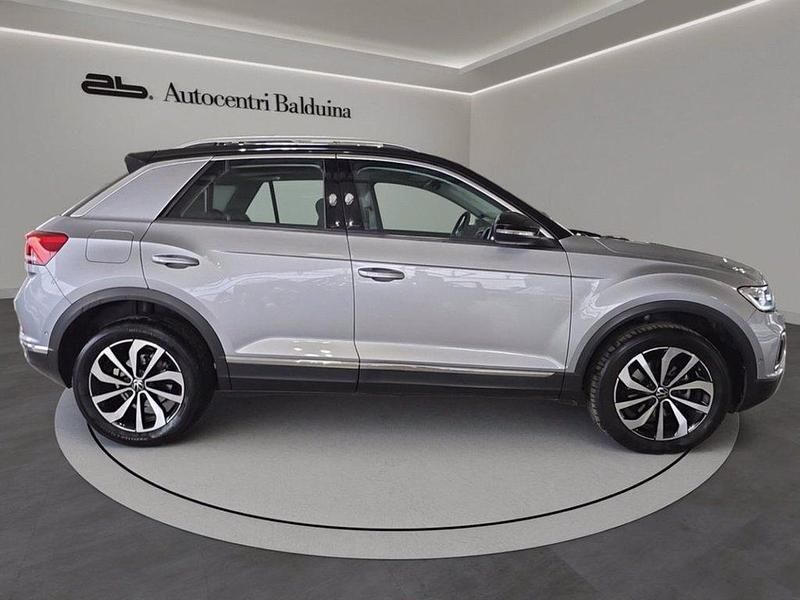 Usata VW T-Roc Style 110 CV (80 kW) 2023 Nero SUV