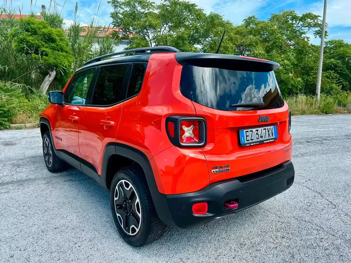 Usata Jeep Renegade Trailhawk 170 CV (125 kW) 2015 Arancione SUV