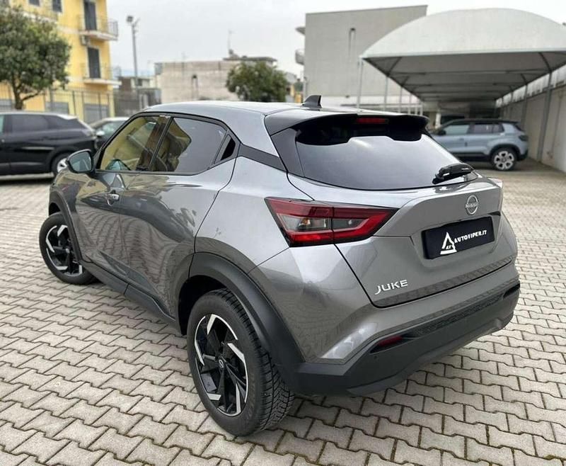 Usata Nissan Juke N-Connecta 114 CV (83 kW) 2023 Grigio scuro SUV