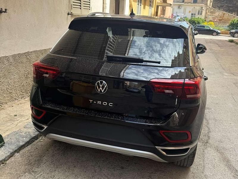 Usata VW T-Roc 116 CV (85 kW) 2024 Nero SUV