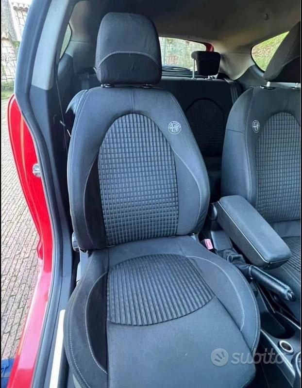 Begagnad Alfa Romeo MiTo 90 HK (66 kW) 2009 Röd Halvkombi