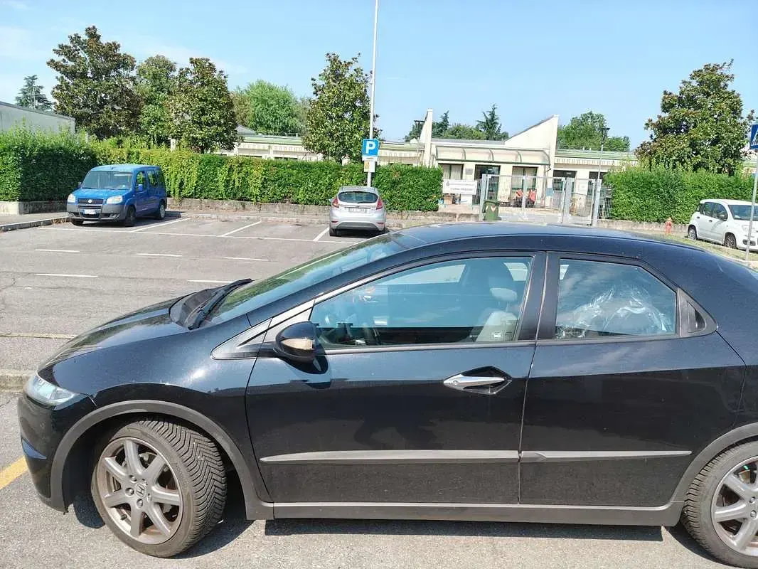 Usata Honda Civic Elegance 140 CV (102 kW) 2006 Berlina