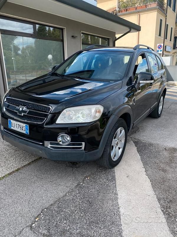 Usata Chevrolet Captiva 150 CV (110 kW) 2008 Nero SUV
