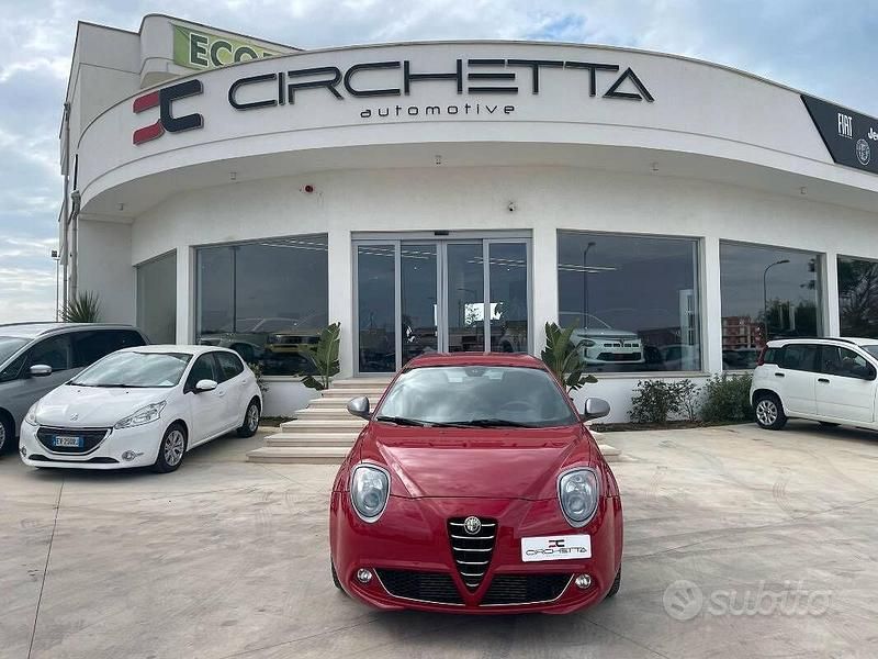 Rosso Usata 2010 Alfa Romeo MiTo Due volumi | 7500 € (Molto cara) - Immagine 1/4