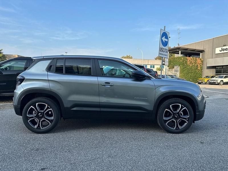 Nuova Jeep Avenger Summit 101 CV (74 kW) 2026 Grigio SUV