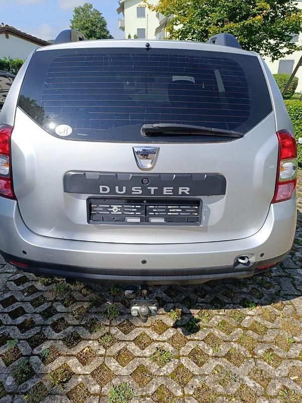 Usata Dacia Duster 109 CV (80 kW) 2017 Grigio SUV