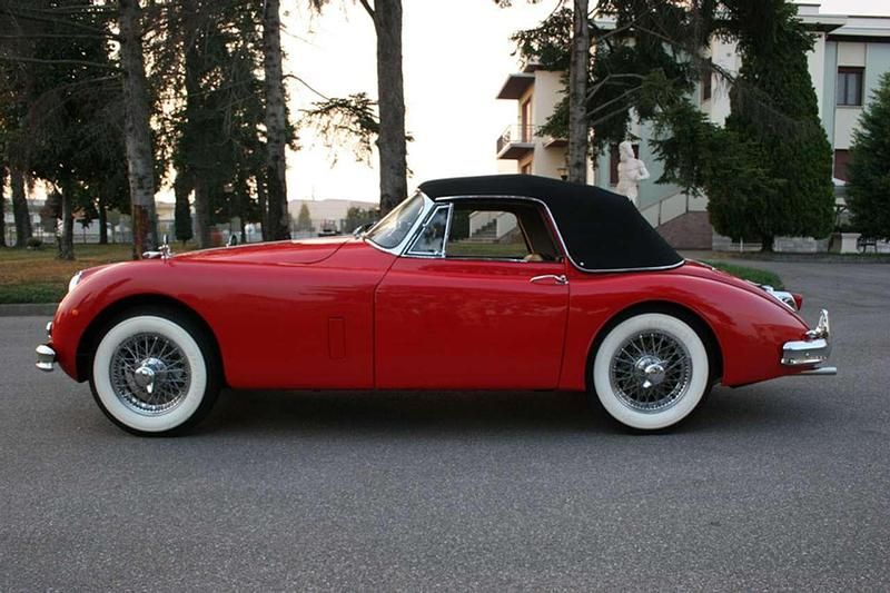 Usata Jaguar XK 193 CV (141 kW) 1958 Rosso Cabrio