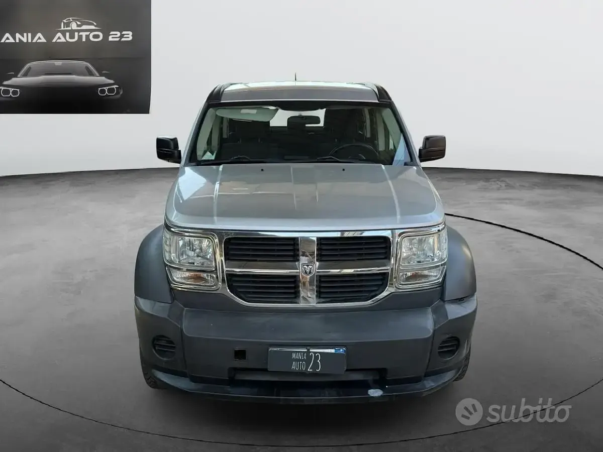 Usata Dodge Nitro 177 CV (130 kW) 2009 Grigio SUV