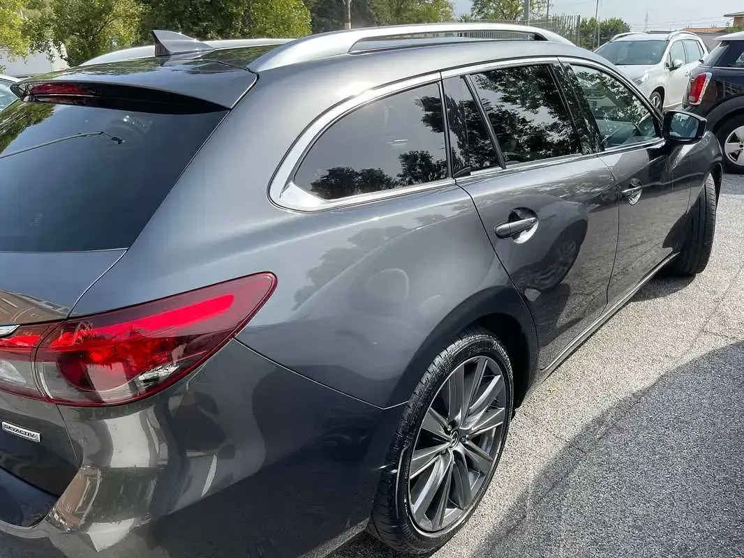 Begagnad Mazda 6 Exclusive 184 HK (135 kW) 2019 Grå Kombi