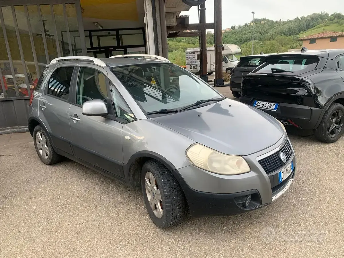 Usata Fiat Sedici 135 CV (99 kW) 2008 SUV