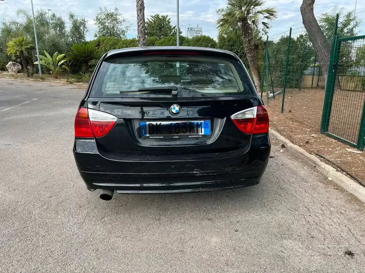 Usata BMW 320 177 CV (130 kW) 2007 Nero Station wagon