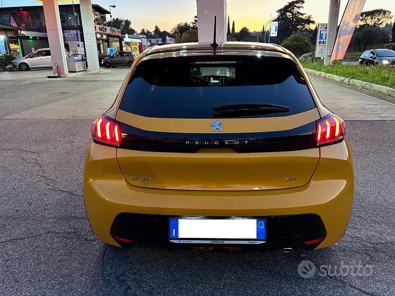 Usata Peugeot 208 GT 101 CV (74 kW) 2021 Giallo Utilitaria