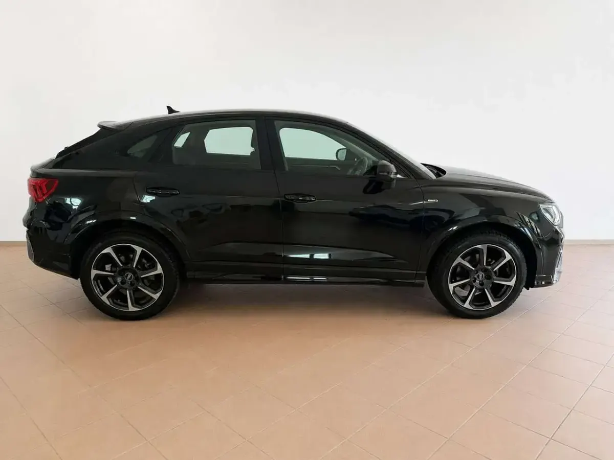 Gebraucht Audi Q3 Sportback S-Line 150 PS (110 kW) 2022 Schwarz SUV