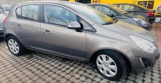 Usata Opel Corsa 75 CV (55 kW) 2016 Grigio Berlina