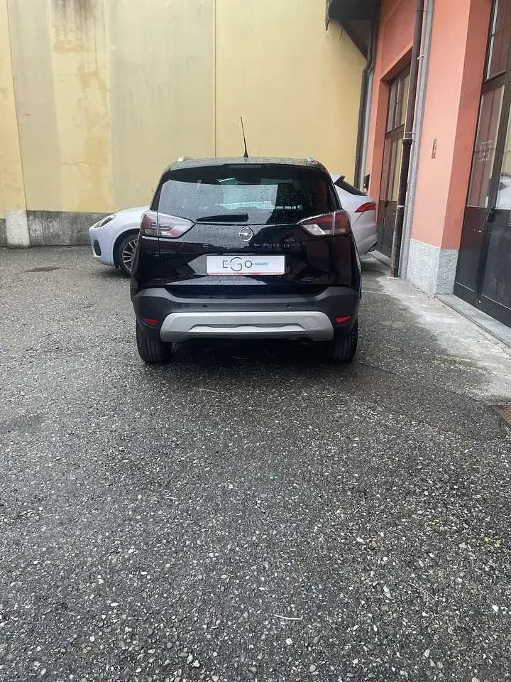 Usata Opel Crossland Elegance 131 CV (96 kW) 2023 Karbon black mtz SUV