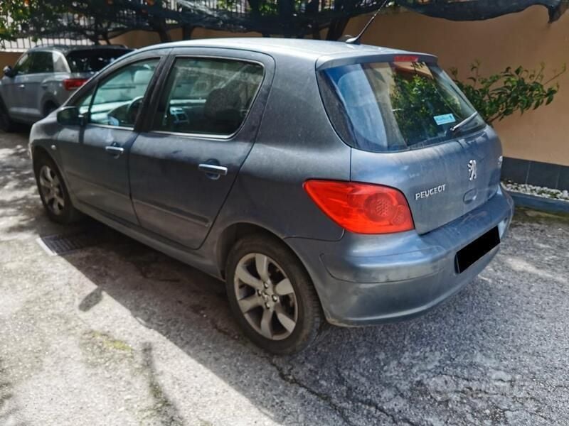 Usata Peugeot 307 90 CV (66 kW) 2007 Grigio Berlina