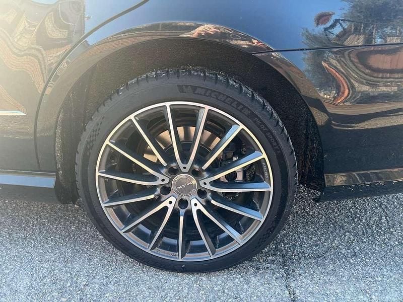 Usata Mercedes E350 231 CV (169 kW) 2010 Nero Station wagon