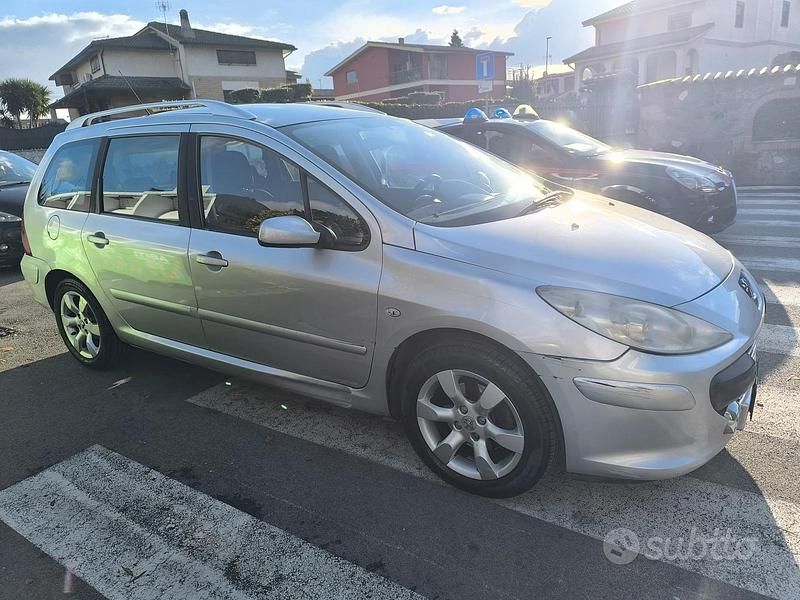 Usata Peugeot 307 109 CV (80 kW) 2007 Grigio Station wagon