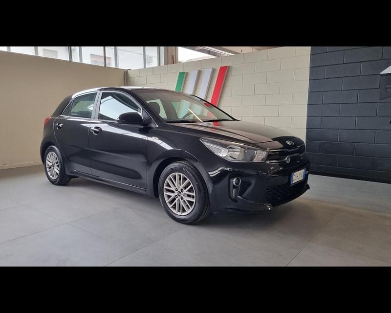 Usata Kia Rio 82 CV (60 kW) 2020 Nero Berlina