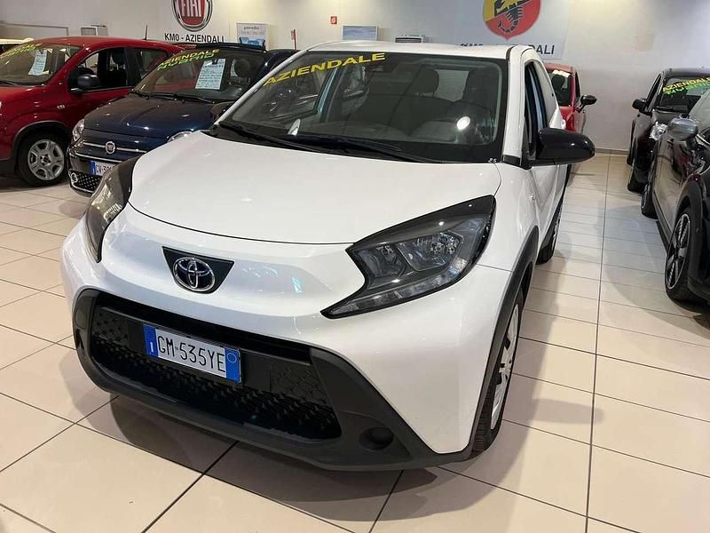 Bianco Usata 2023 Toyota Aygo X Active SUV | 12.990 € (Buon prezzo) - Immagine 1/4