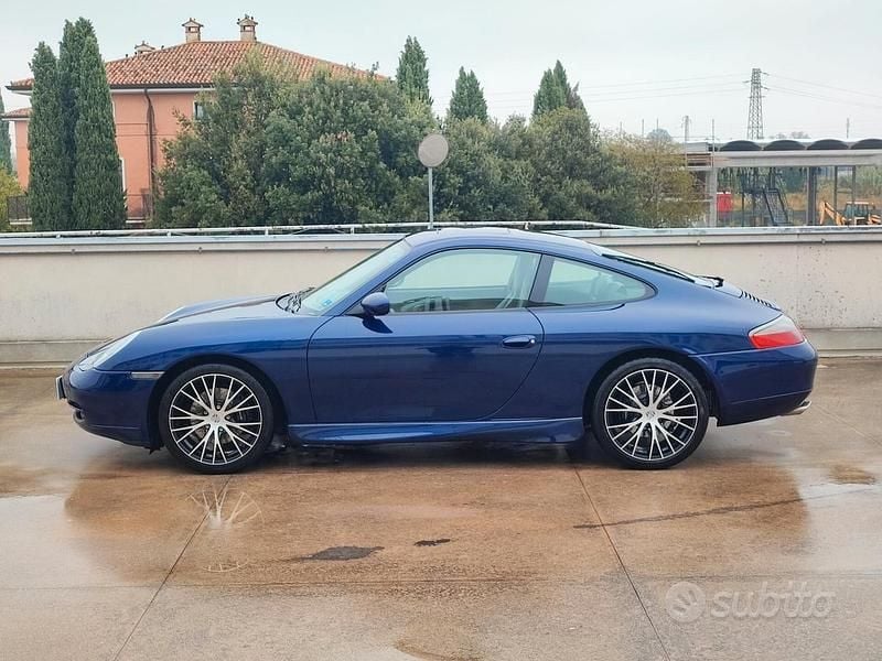 Usata Porsche 911 Carrera 301 CV (221 kW) 2001 Blu Coupé